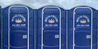Best VIP or Luxury Restroom Trailers  in Mclouth, KS